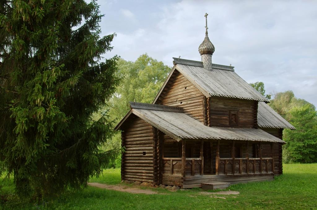 Маленькая часовня не из сруба