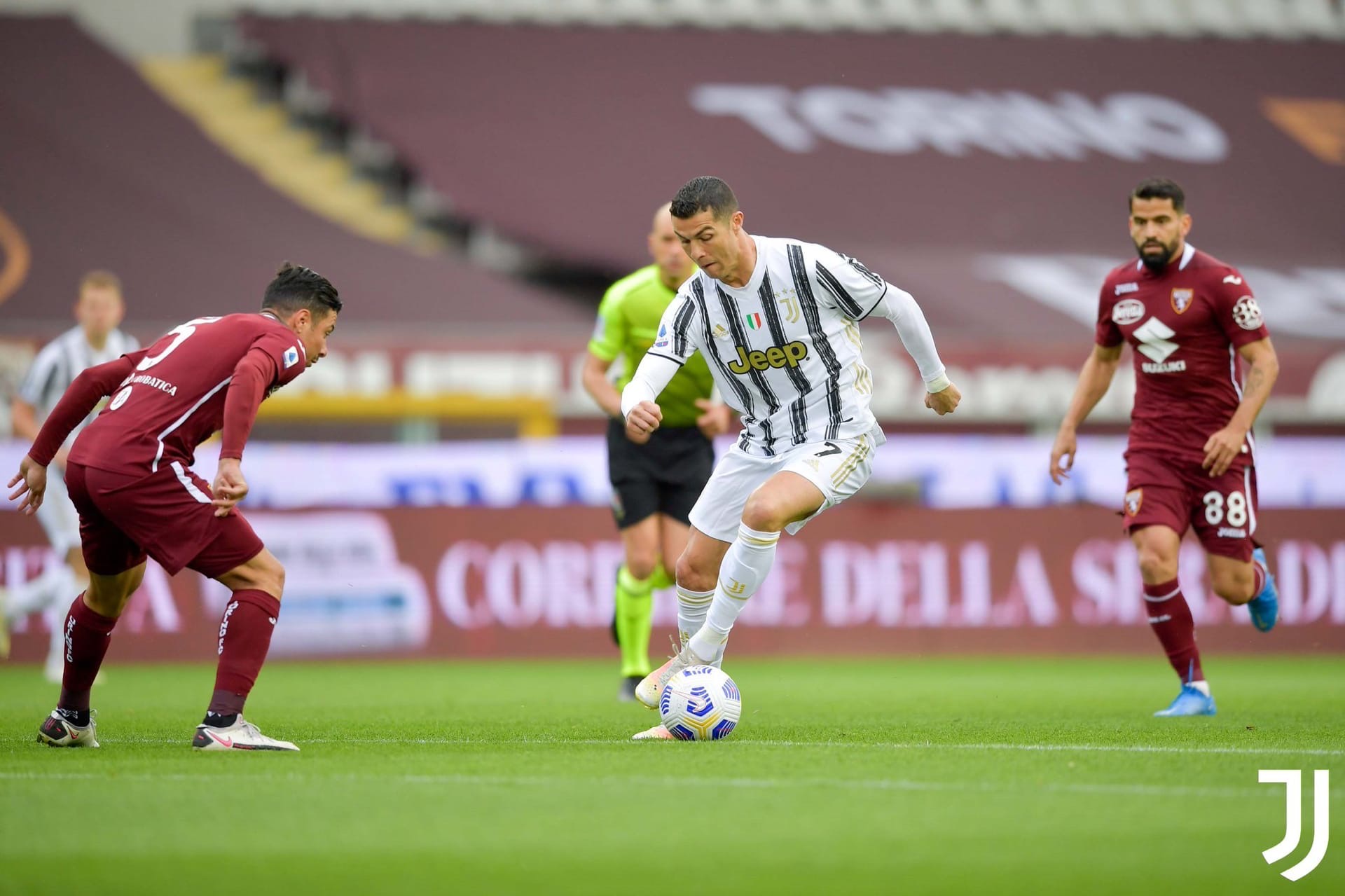 Ronaldo vs Torino Jump